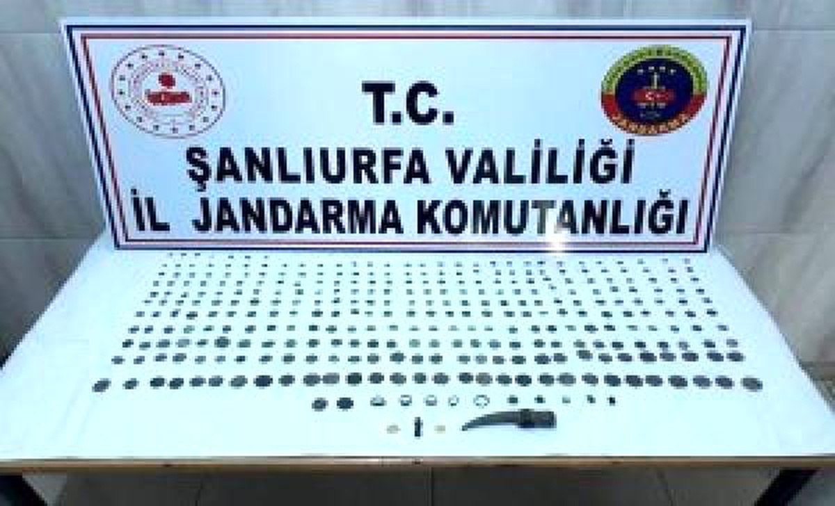 Şanlıurfa\'da, Roma dönemine ait 333 sikke ele geçirildi: 3 tutuklama
