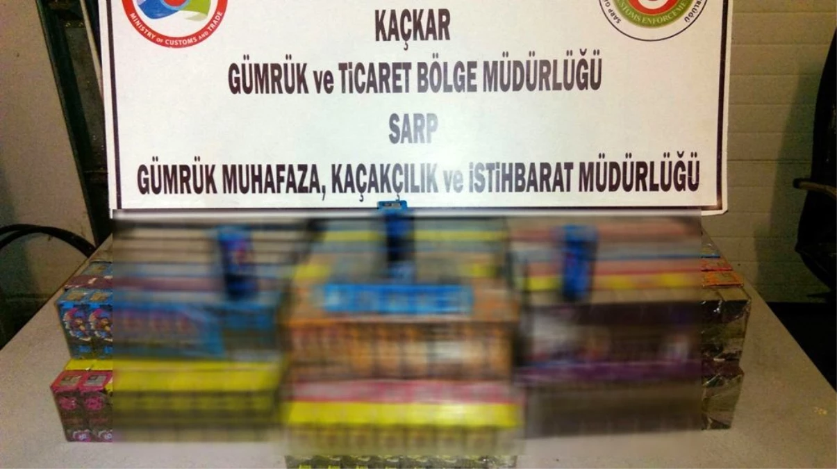 Sarp Sınır Kapısı\'nda 600 bin liralık kaçak elektronik sigara filtresi ele geçirildi