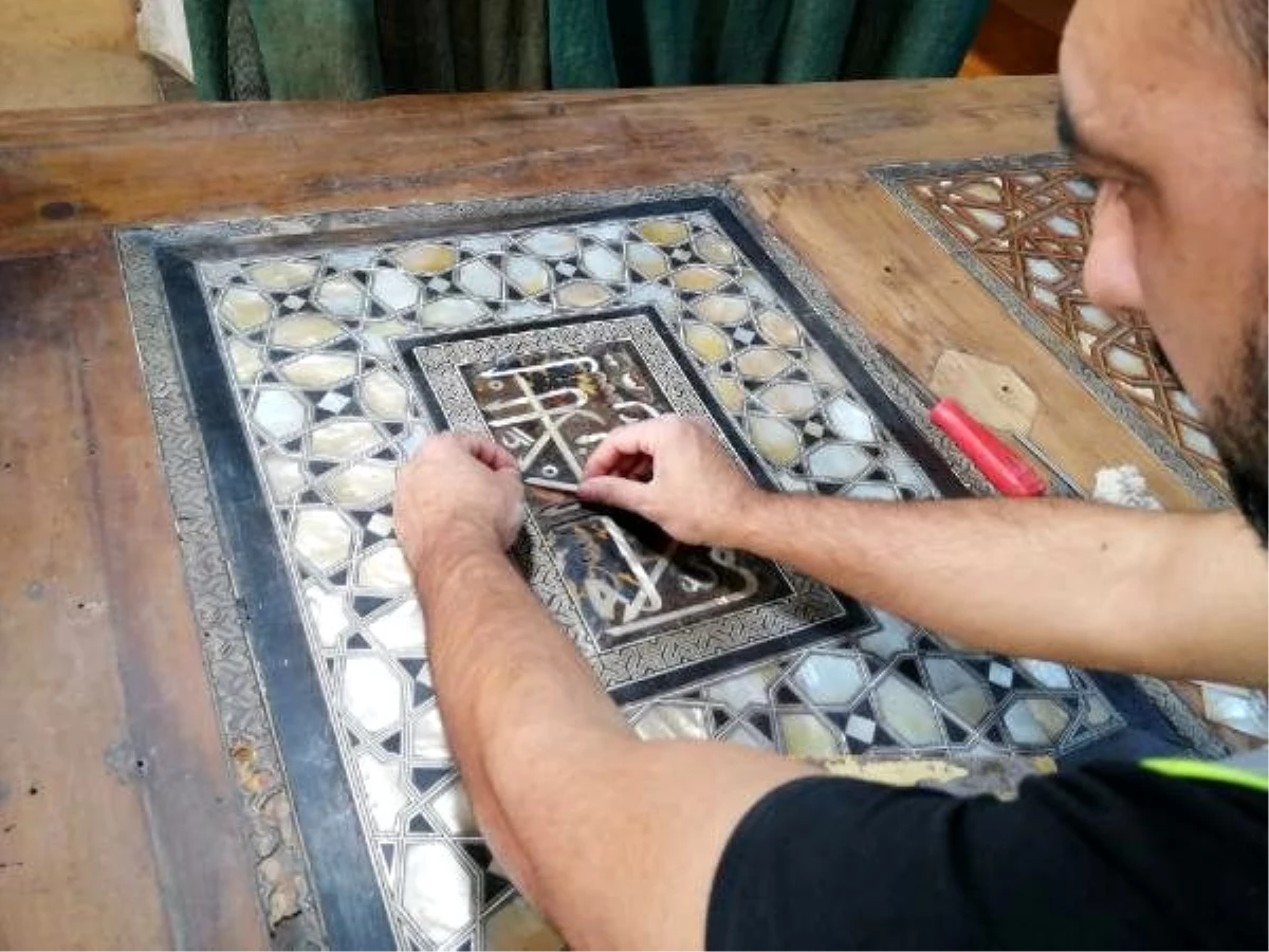 Sultanahmet Camii\'nin kapıları 400 yıl sonra aynı teknikle yenileniyor