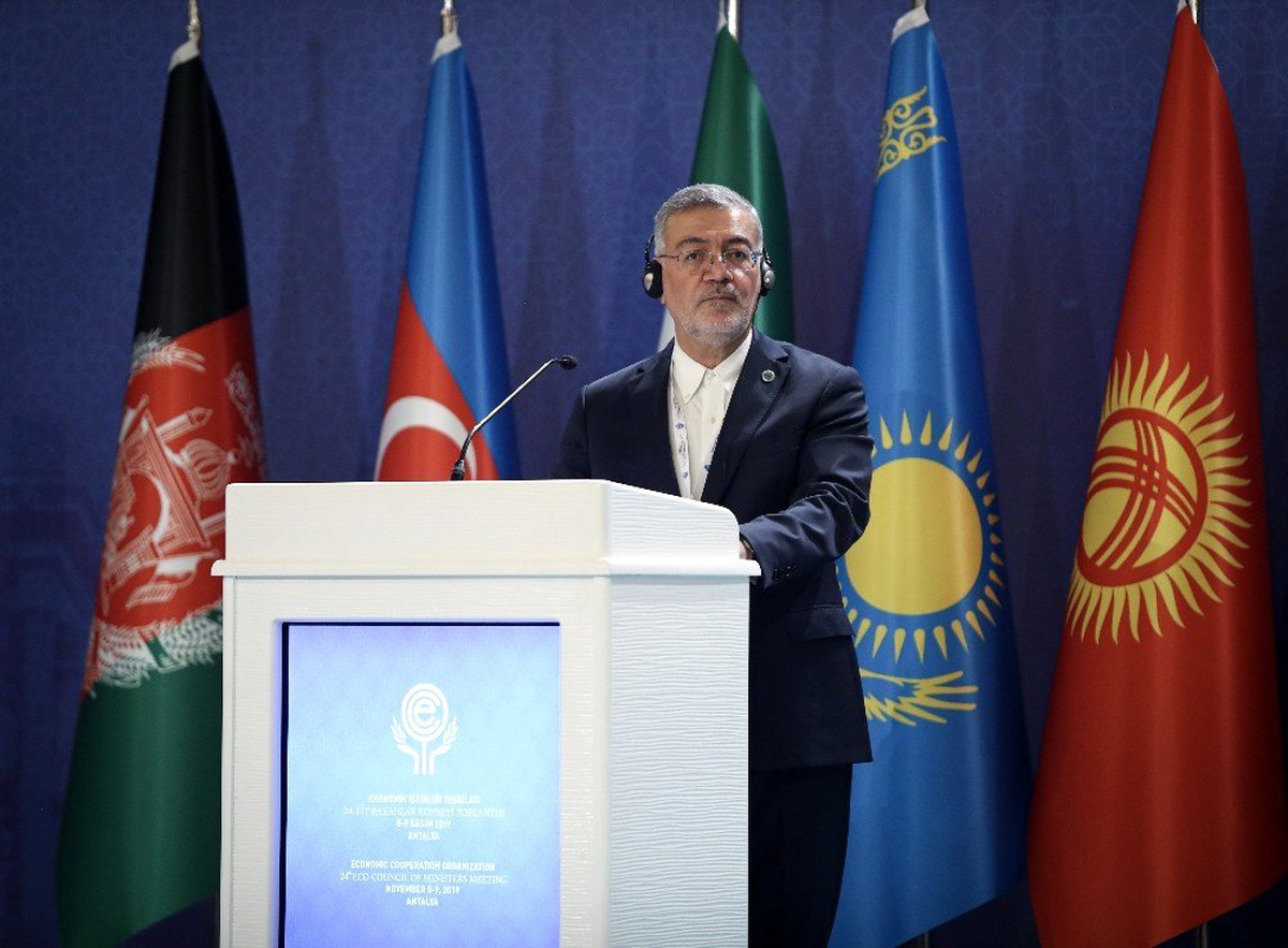 Bakan Çavuşoğlu: "ABD petrol gelirleriyle YPG\'yi destekliyor"
