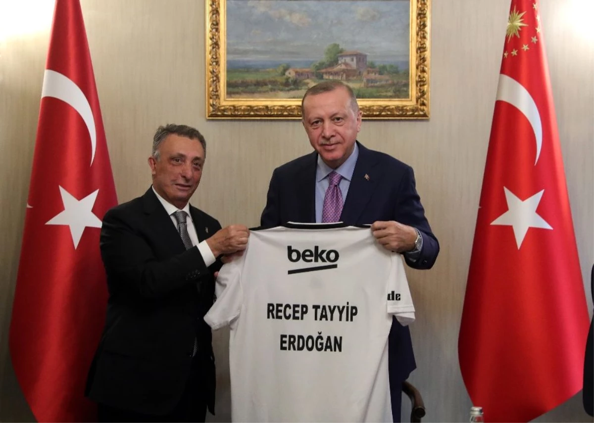 Cumhurbaşkanı Erdoğan, Beşiktaş Kulübü Yönetim Kurulu\'nu kabul etti