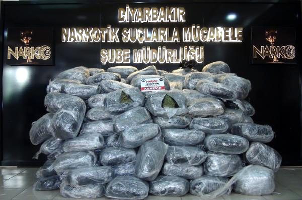 Diyarbakır\'da 489 kilo esrar ele geçirildi