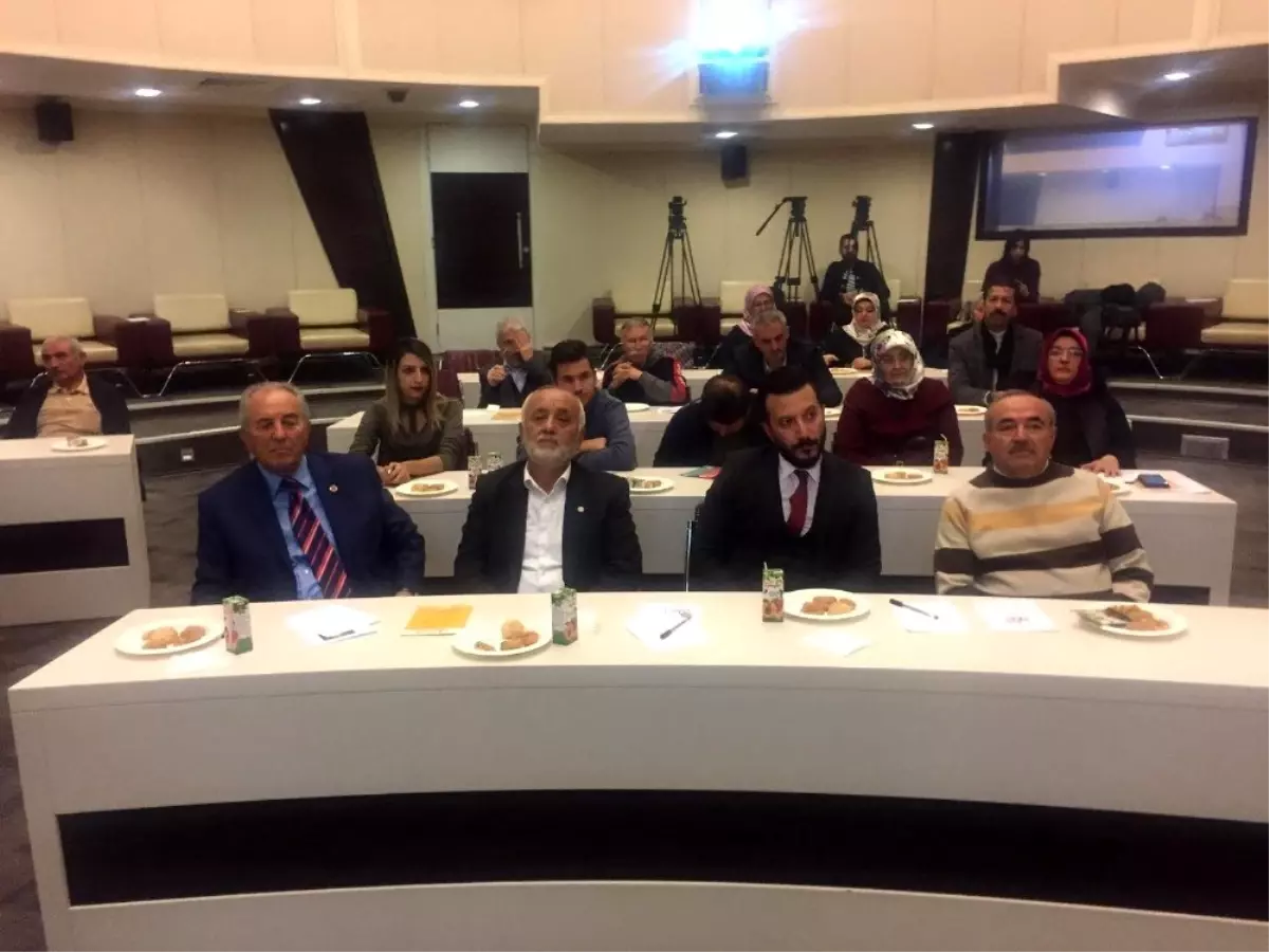 Doç. Dr. Gökhan Bolat: "Bizim hastalığımız, uluslararası meselelerde iç siyasetin karışmasıdır"