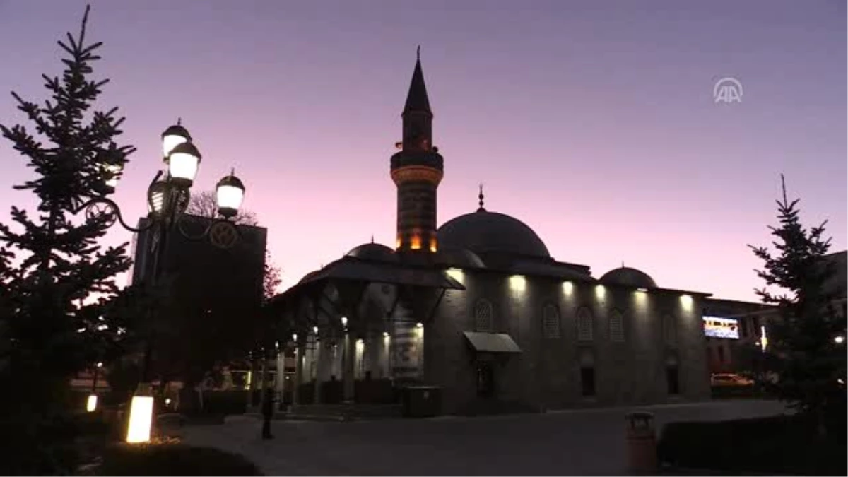 Erzurum "ecdadına saygı" için yürüdü (2)