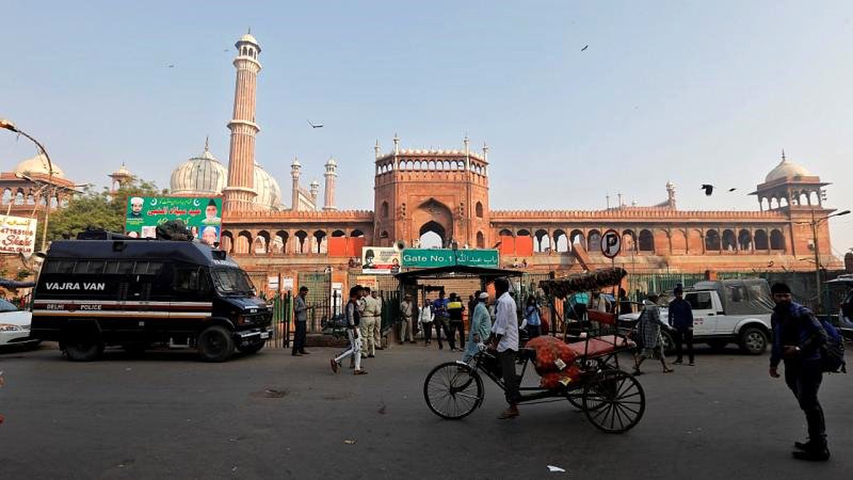 Hindistan Yüksek Mahkemesi, Babri Camisi anlaşmazlığında Hindular lehine karar verdi