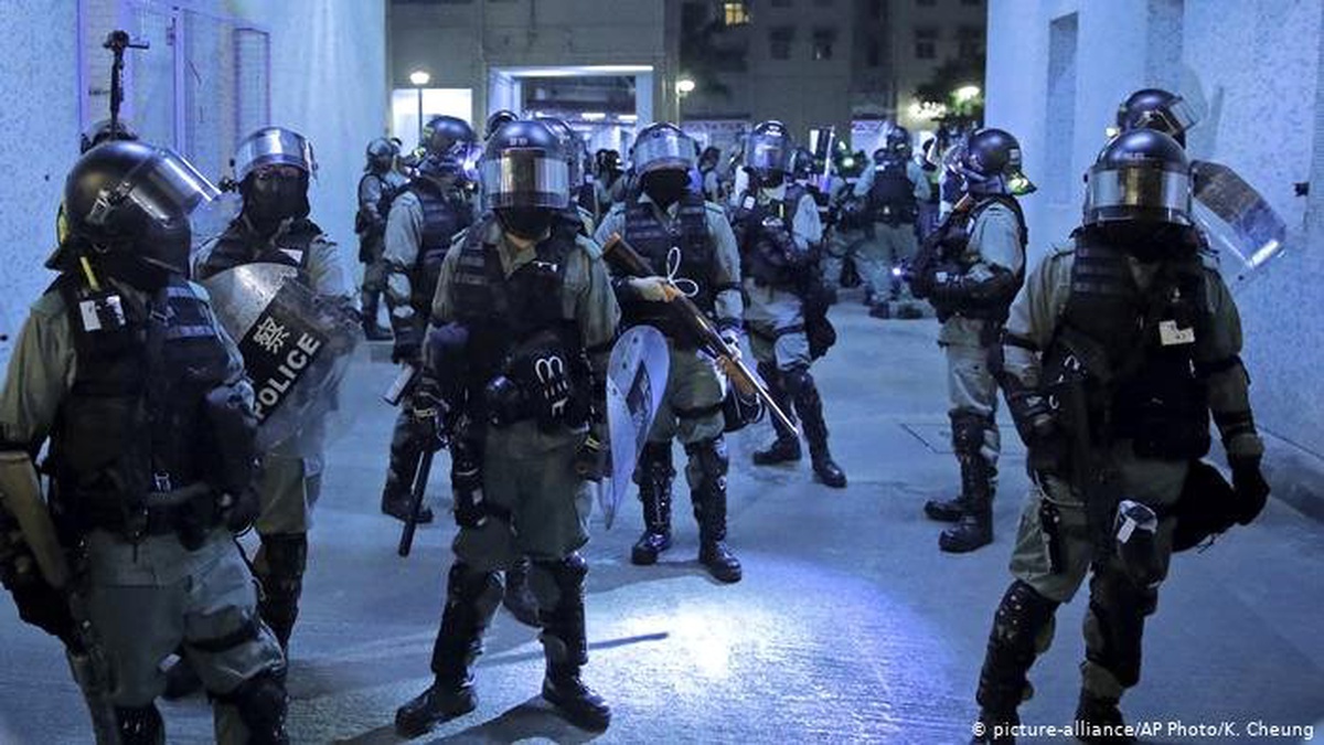 Hong Kong\'daki ölüm protestoları alevlendirdi