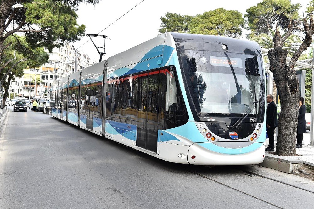 İzmir\'de tramvayla taşınan yolcu sayısı 50 milyona ulaştı.