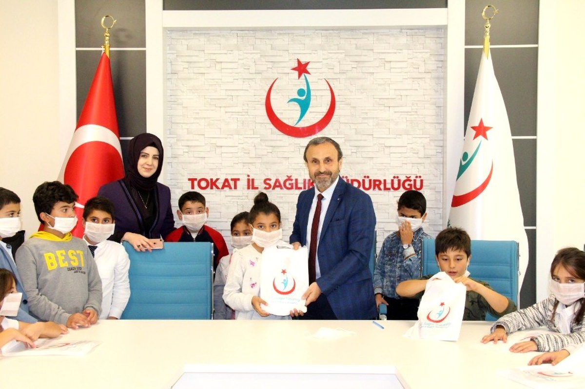 Lösemiden ölen arkadaşları için anlamlı kareografi