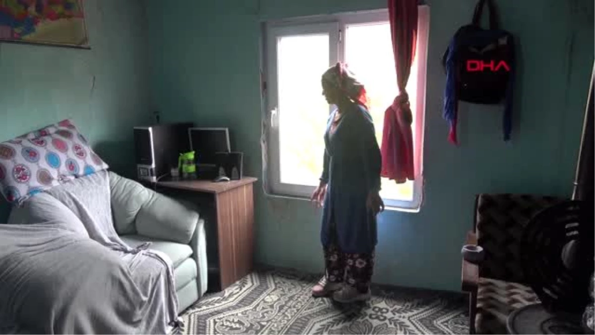 Muğla depremde evi hasar gören aile yardım bekliyor