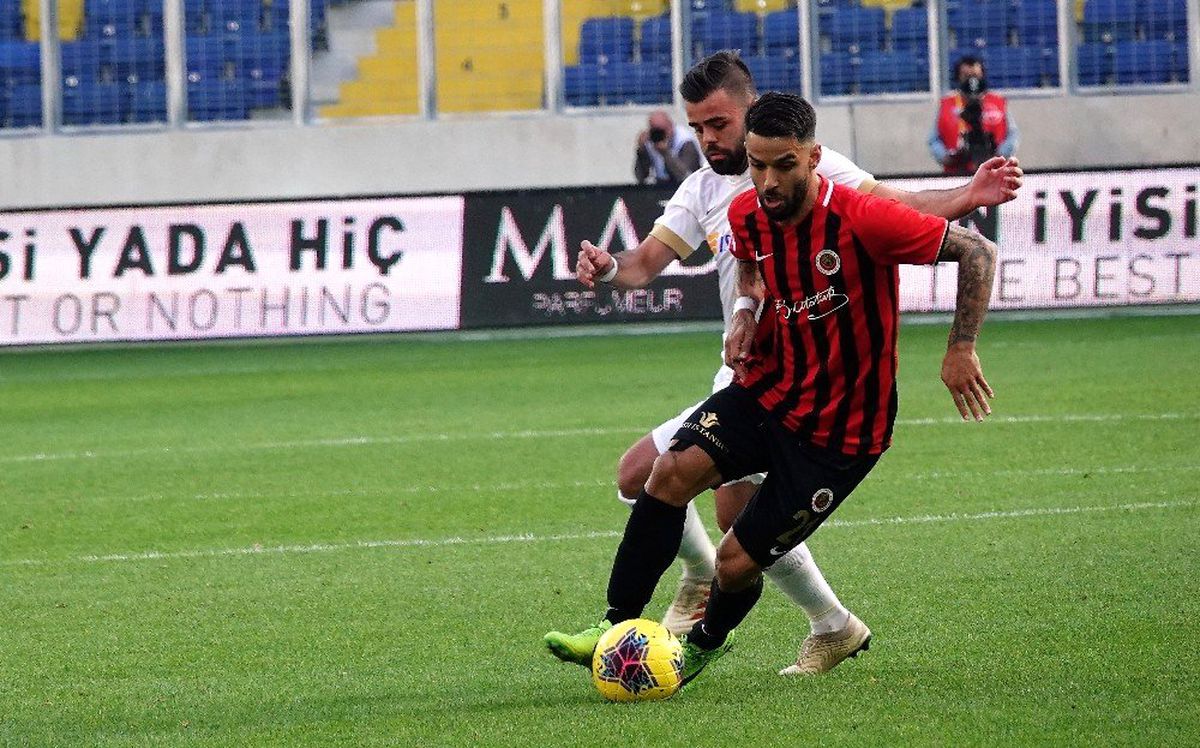 Süper Lig: Gençlerbirliği: 1 - İstikbal Mobilya Kayserispor: 0 (İlk yarı)