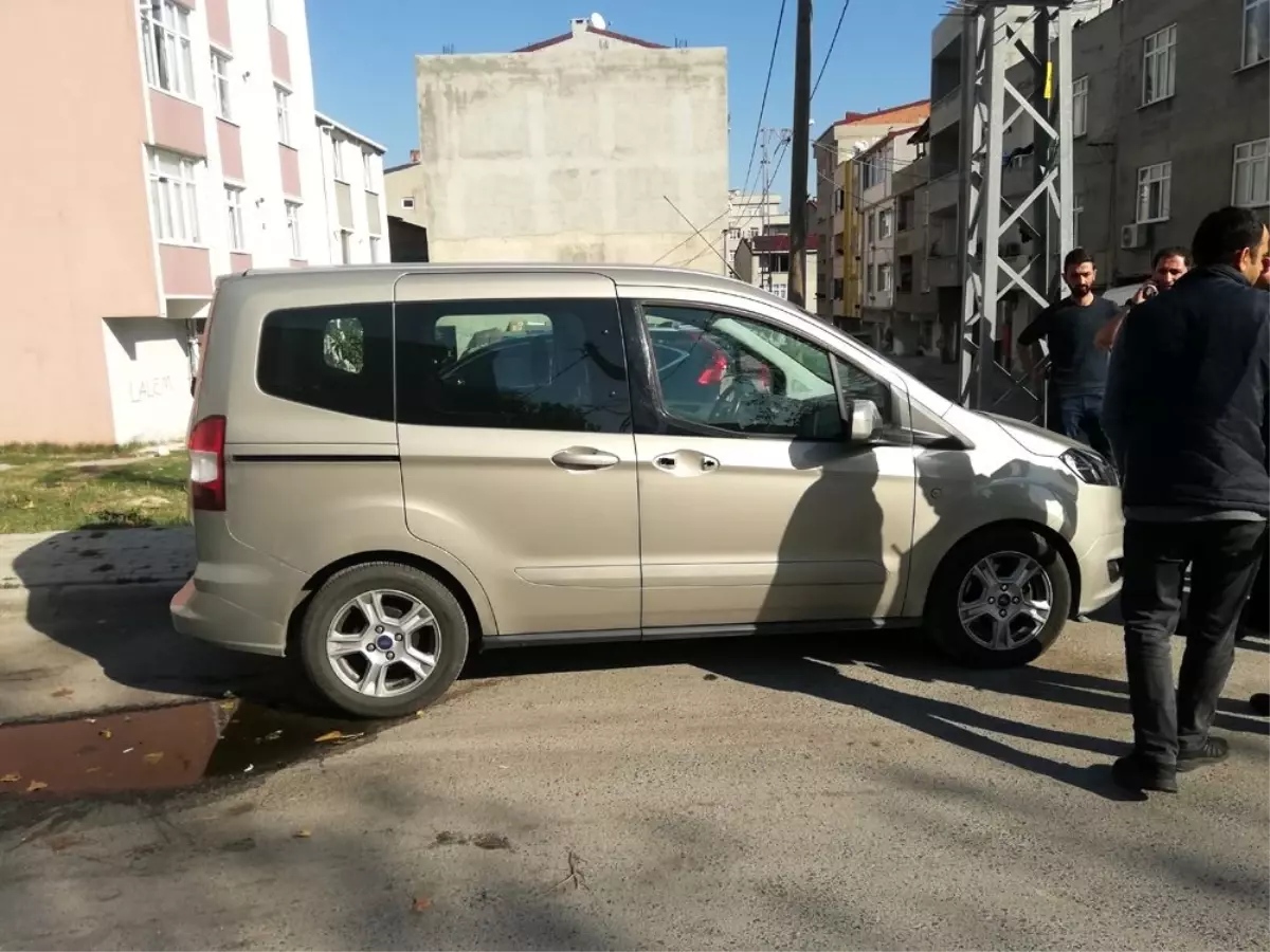 TEM\'de hareketli dakikalar, suçlu polis arabasını alıp kaçtı