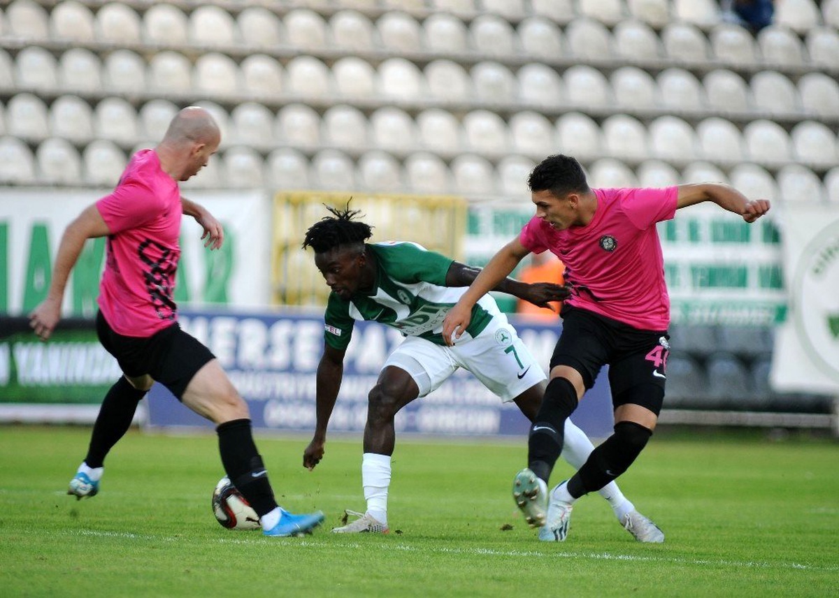 TFF 1. Lig: Giresunspor: 0 - Osmanlıspor: 1 (İlk yarı sonucu)
