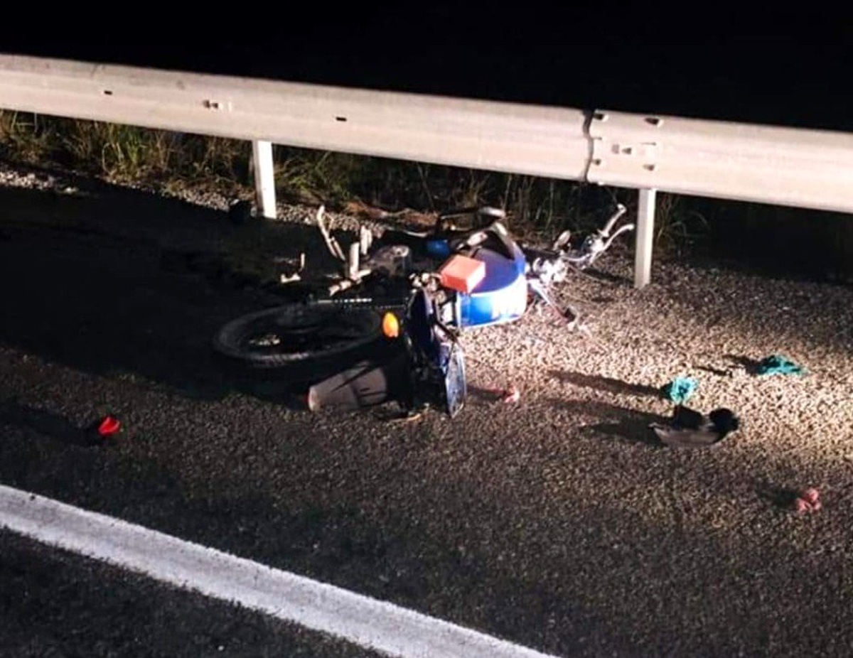 Ticari araçla çarpışan motosikletli hayatını kaybetti