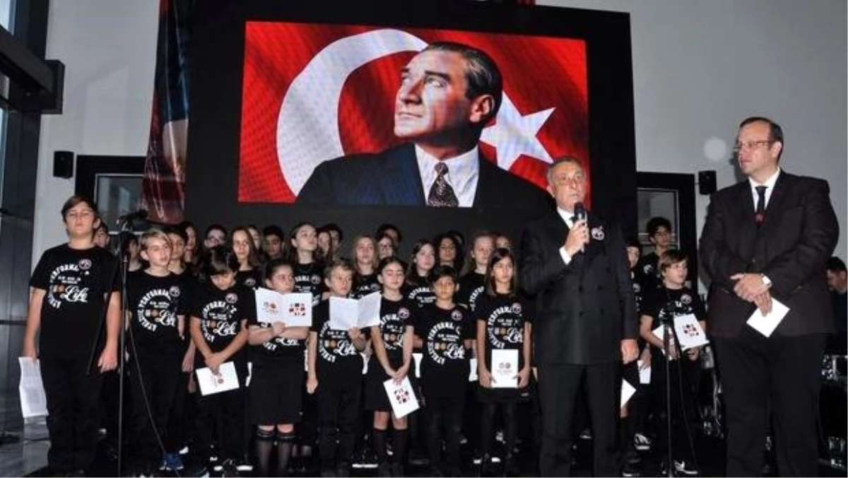 Ahmet Nur Çebi, Atatürk\'ü anma törenine katıldı