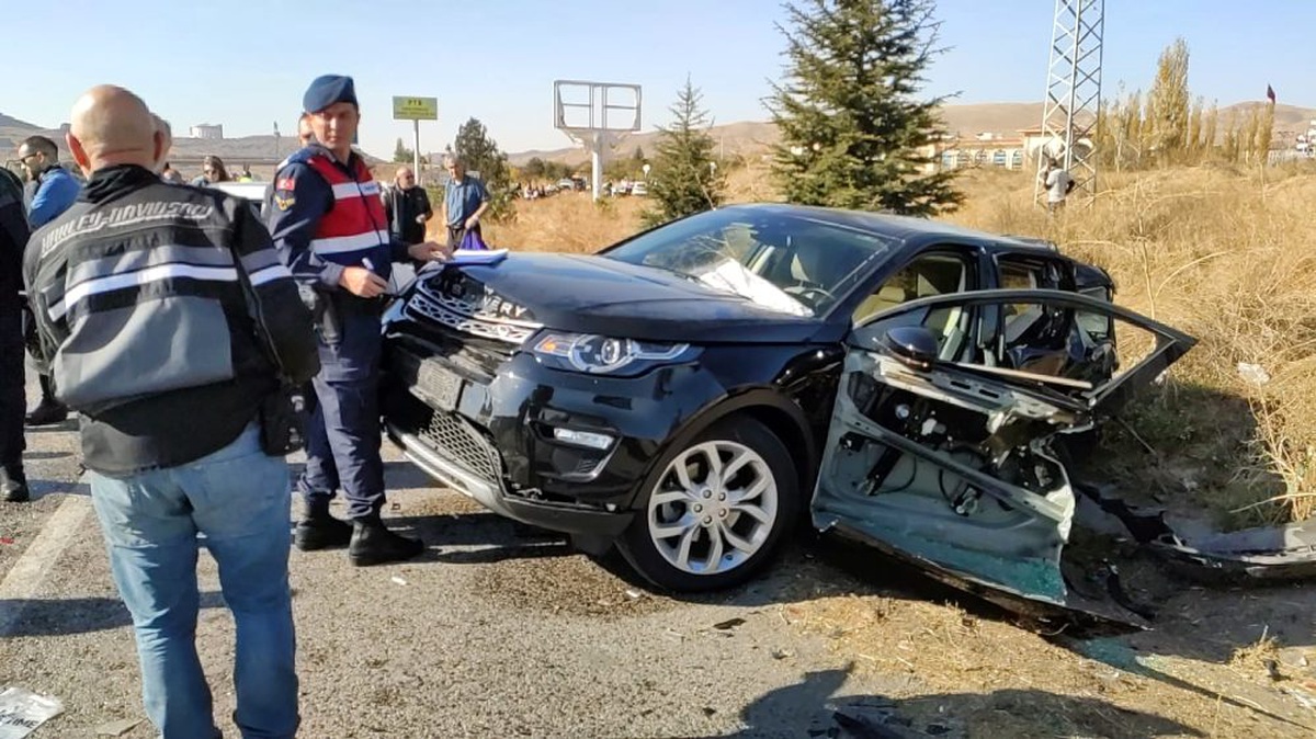 Ankara\'da zincirleme trafik kazası: 6 yaralı