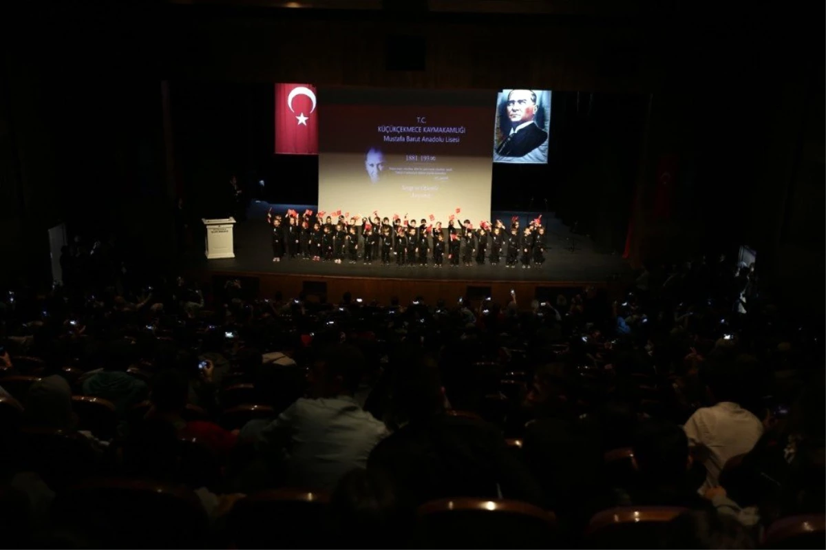 Atatürk, Küçükçekmece\'de saygı ve hasretle anıldı