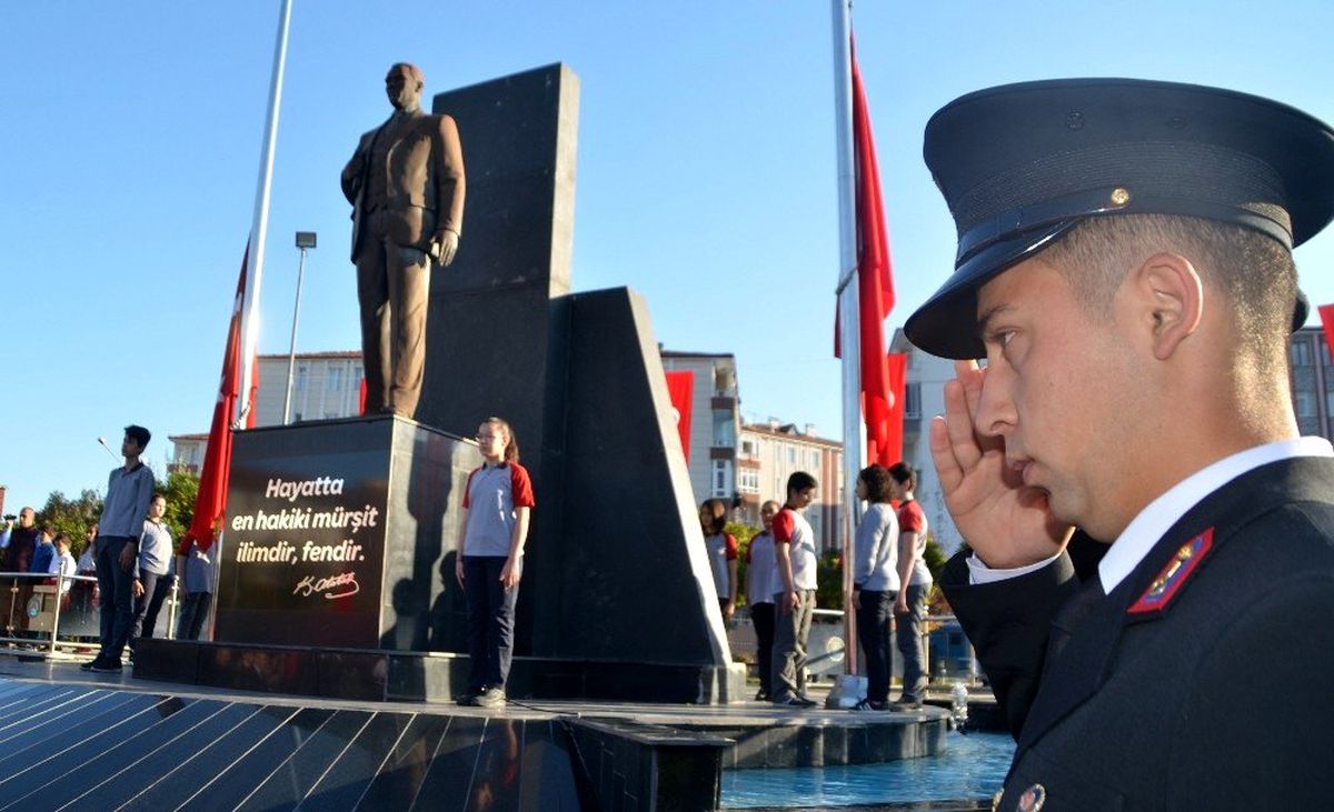 Bafra\'da 10 Kasım anma töreni