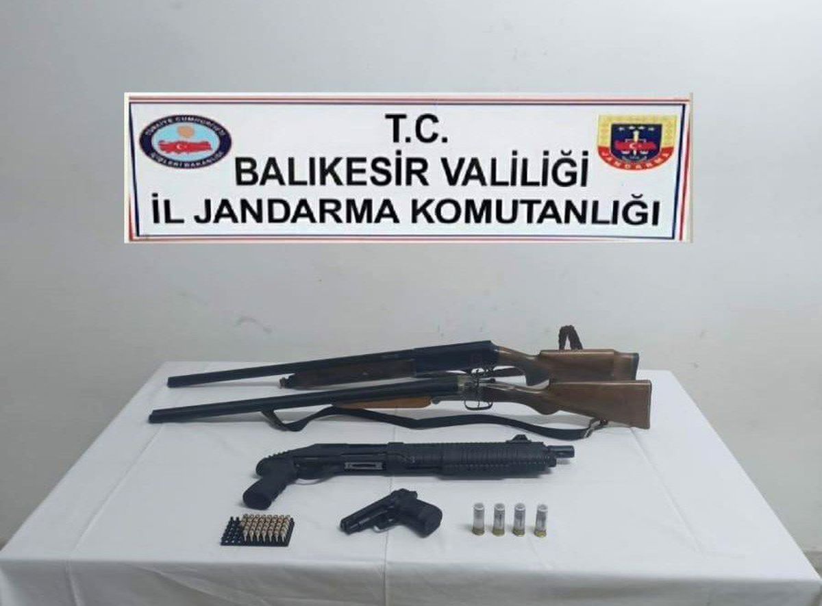 Balıkesir\'de güven operasyonunda 32 şahıs yakalandı