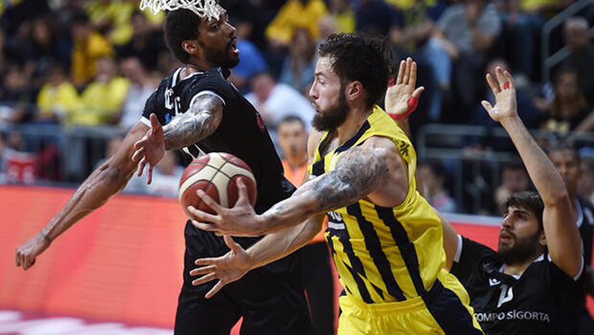Basketbolda derbi maçta gülen taraf Fenerbahçe!
