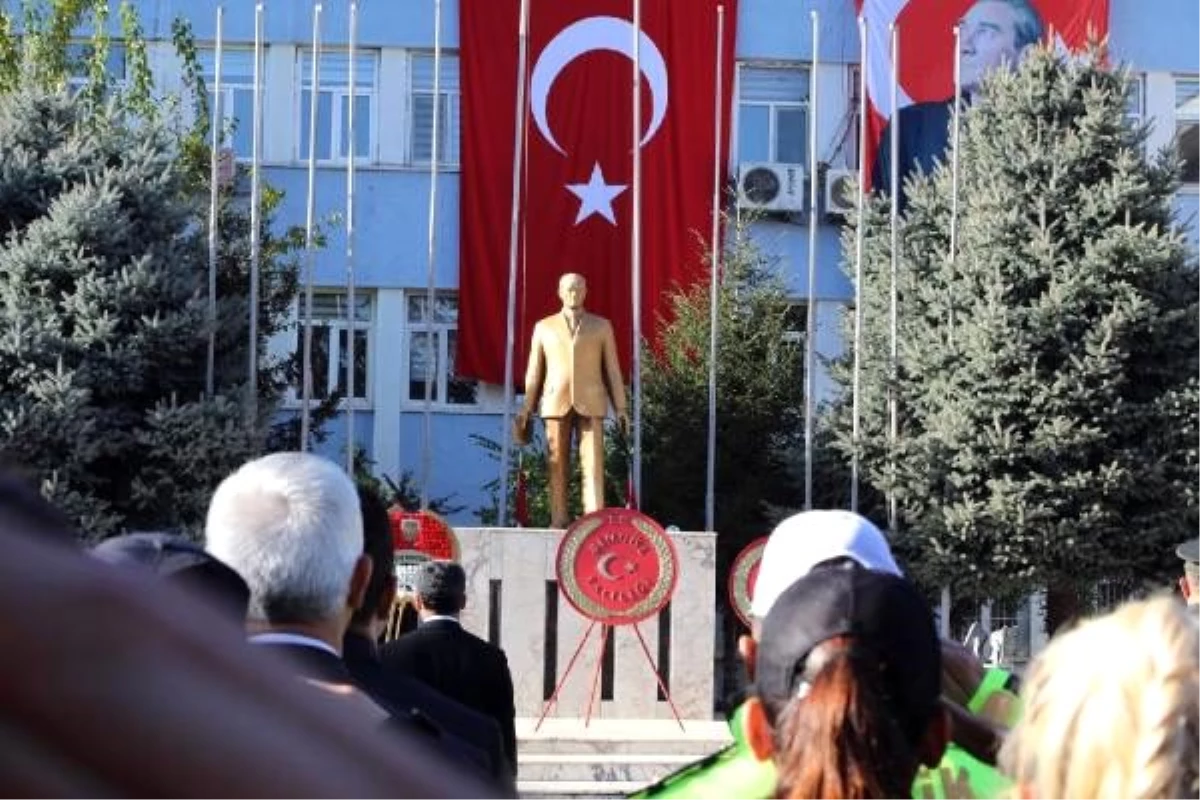 Bingöl\'de ulu önder Atatürk anıldı