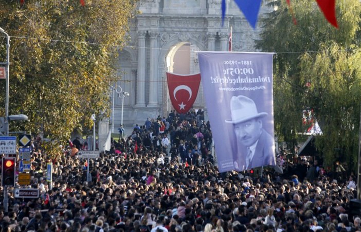 Büyük Önder Atatürk tüm yurtta anılıyor