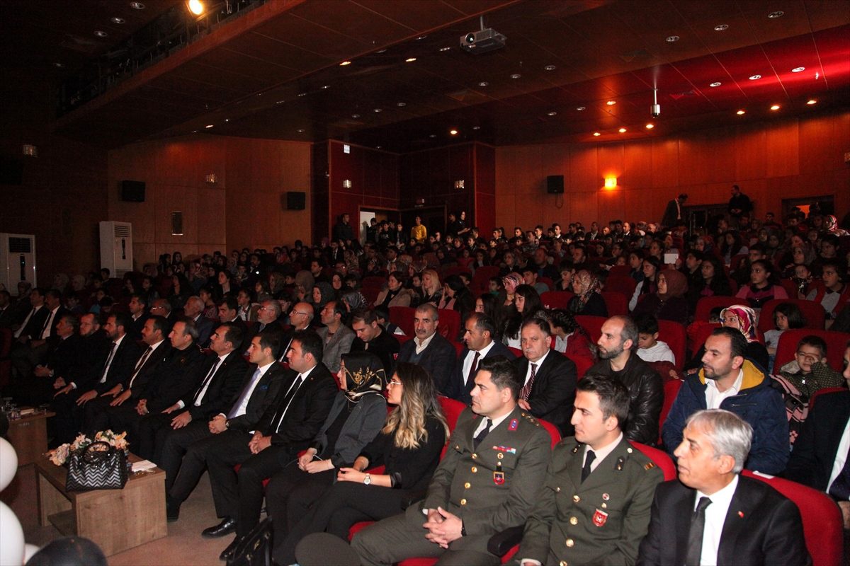 Büyük Önder Atatürk\'ü anıyoruz