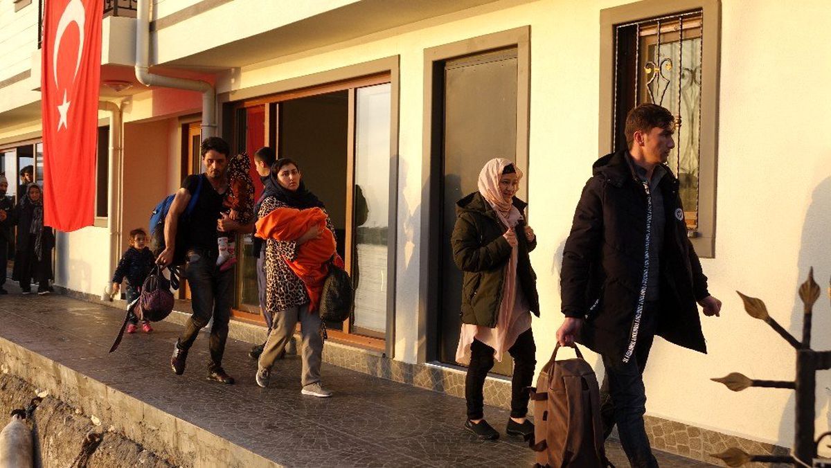 Çanakkale\'de 97 kaçak göçmen yakalandı