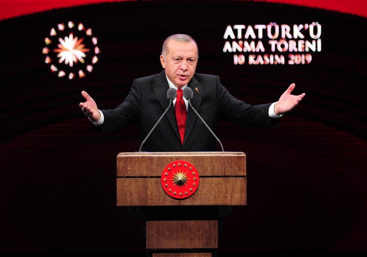 Cumhurbaşkanı Erdoğan: "Ülkemizde yıllardır en büyük ticaret Atatürk ve Cumhuriyet ticaretidir" (1)