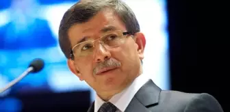 Davutoğlu, yeni parti binasını mühürlenme riski nedeniyle CHP'li belediye sınırları içinde seçecek