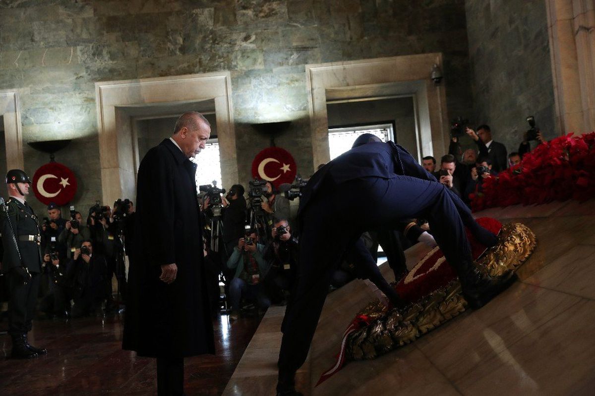 Devlet erkanı Cumhurbaşkanı Erdoğan\'ın başkanlığında Anıtkabir\'de