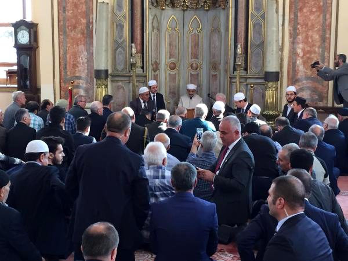 Dolmabahçe\'de Atatürk için mevlit programı düzenlendi