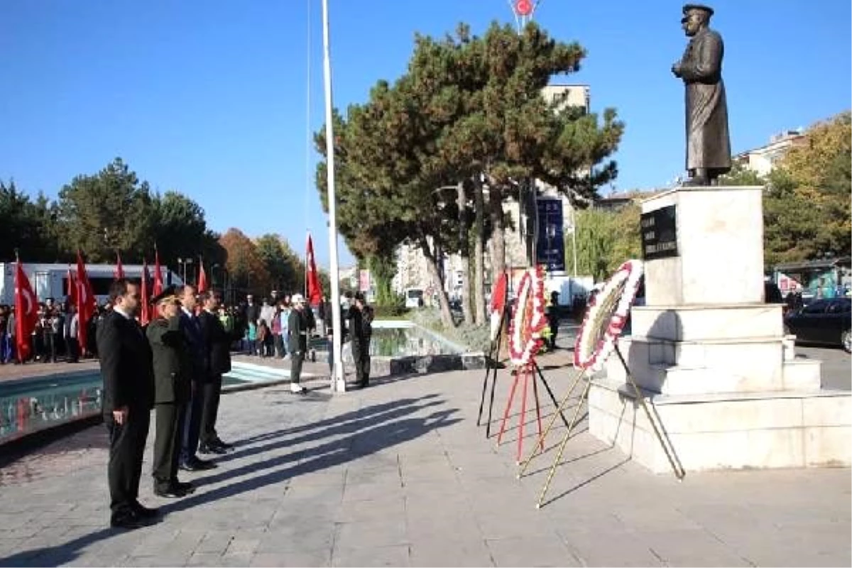 Elazığ\'da, Atatürk anıldı