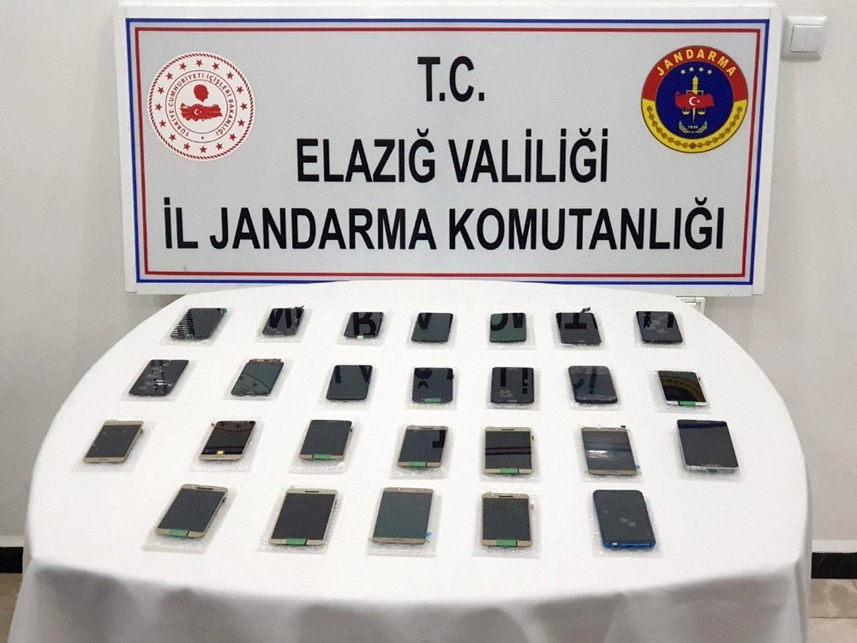 Elazığ\'da gümrük kaçağı telefonlar ele geçirildi