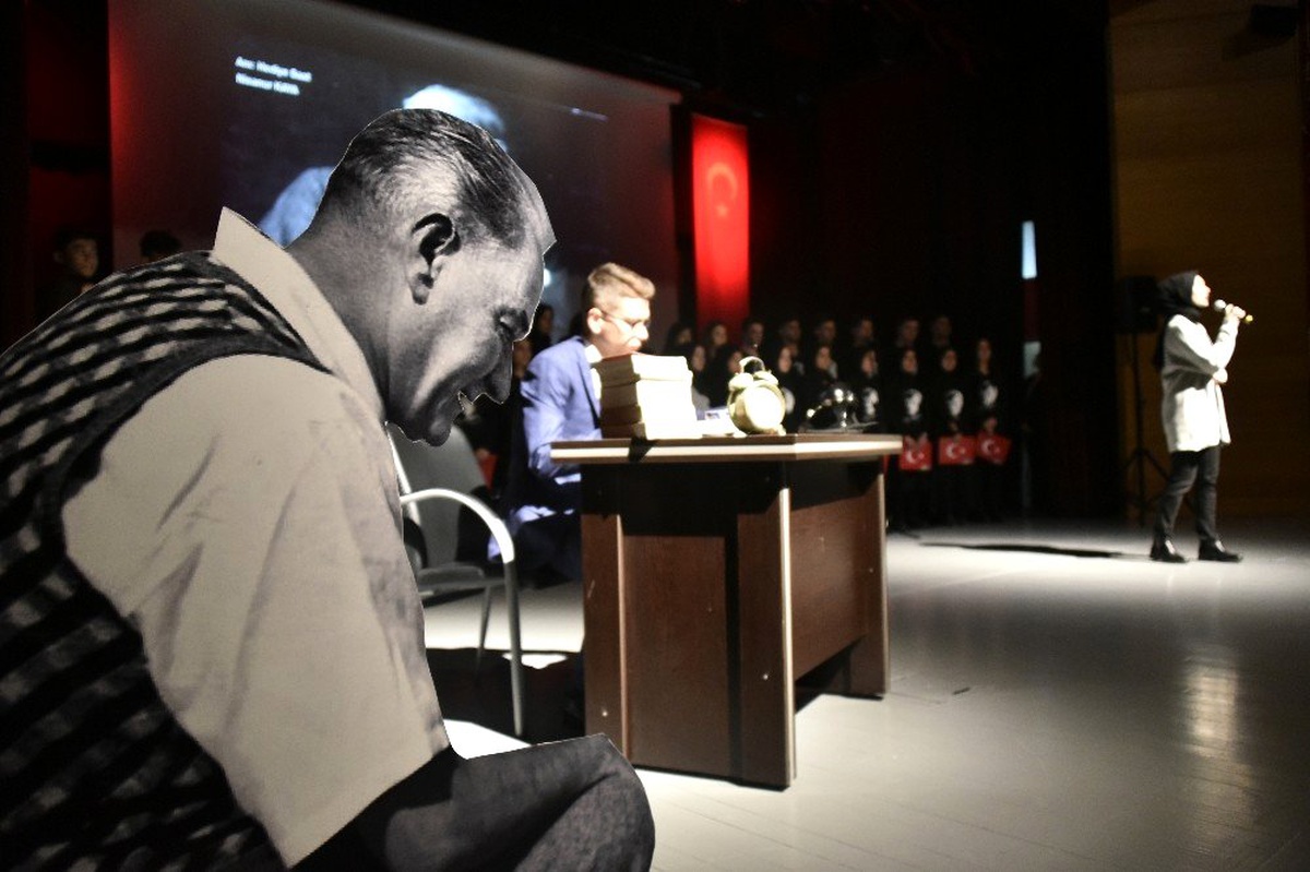 Gazi Mustafa Kemal Atatürk vefatının 81.yılında Gümüşhane\'de anıldı