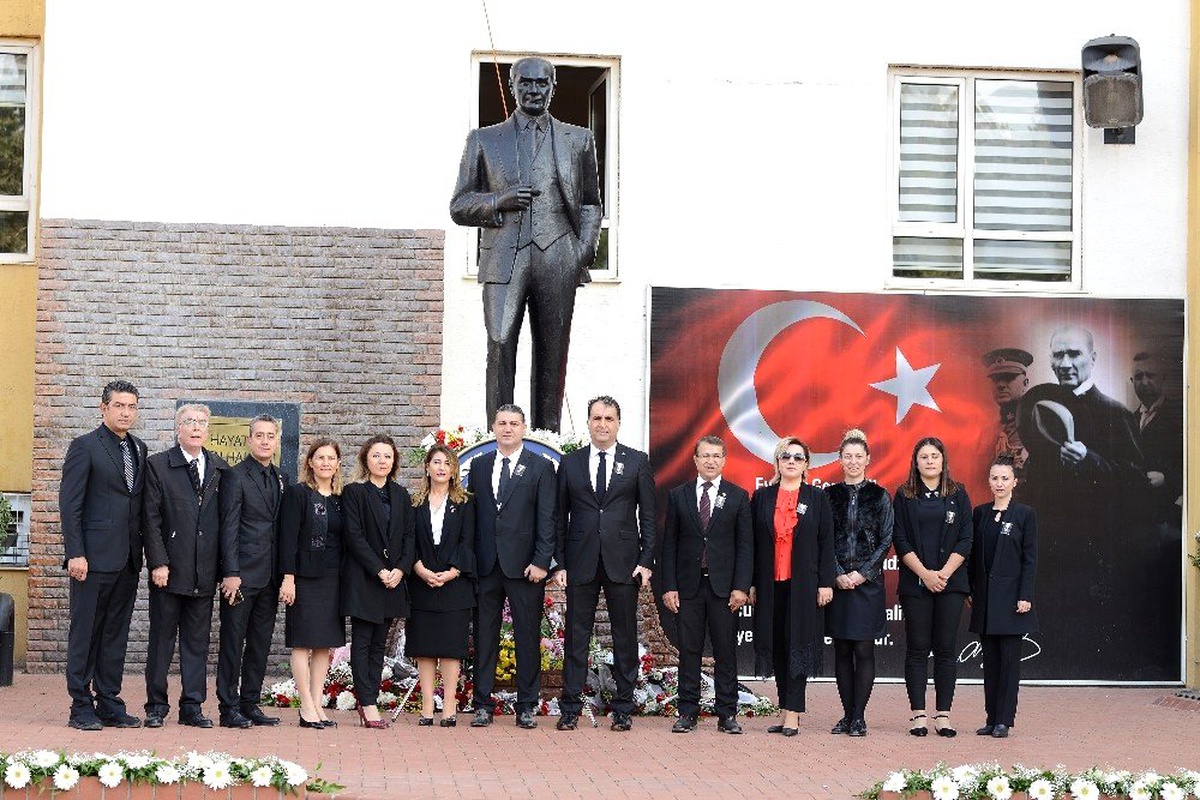 Gaziantep Kolej Vakfı\'nda Atatürk özlemle anıldı