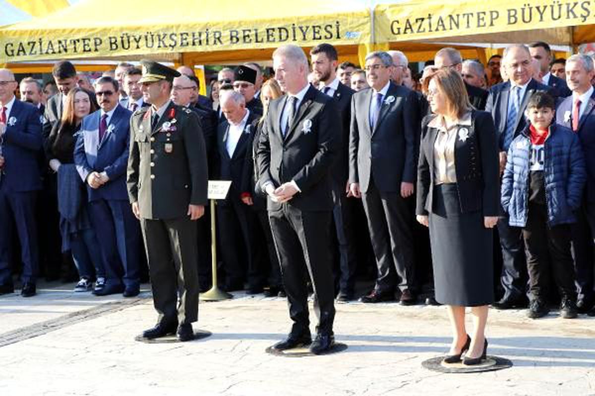 Gaziantep\'te Atatürk anıldı