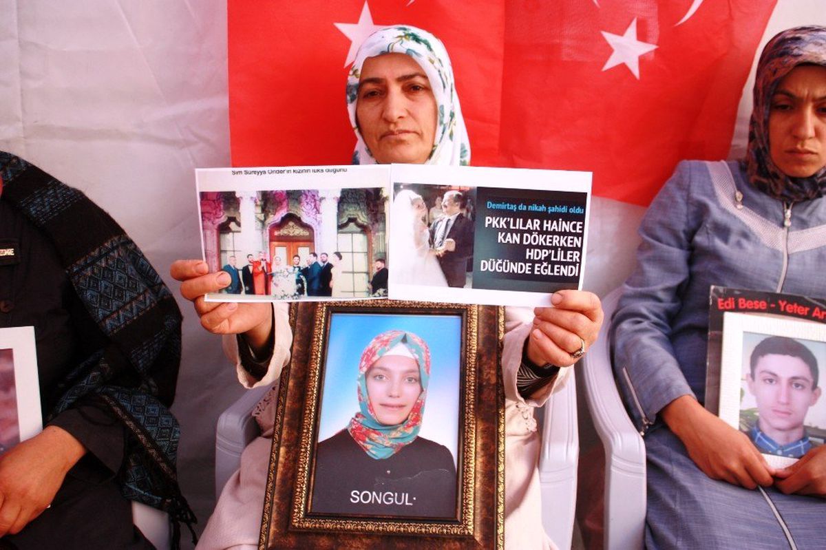 HDP önündeki ailelerin evlat nöbeti 69\'uncu günde