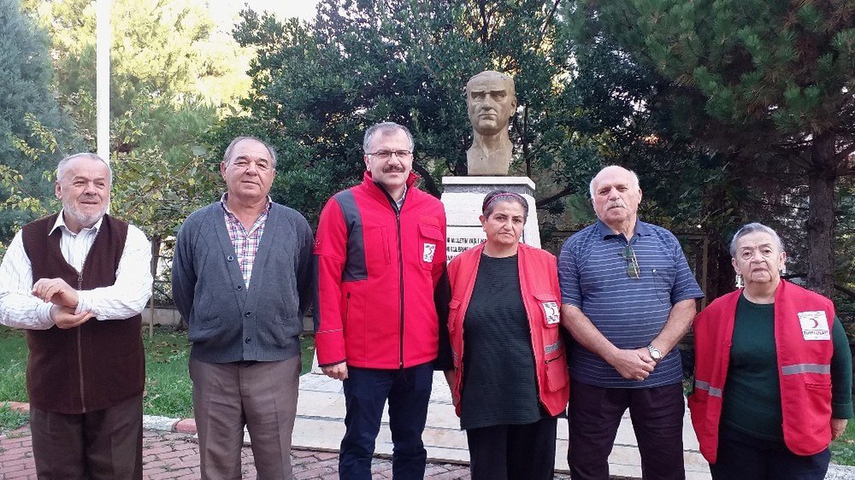 Huzurevi sakinleri Atatürk\'ü unutmadı