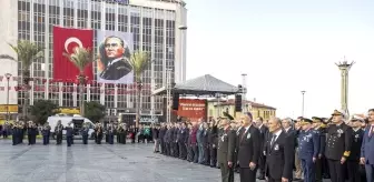 İzmir Atatürk'ü anıyor