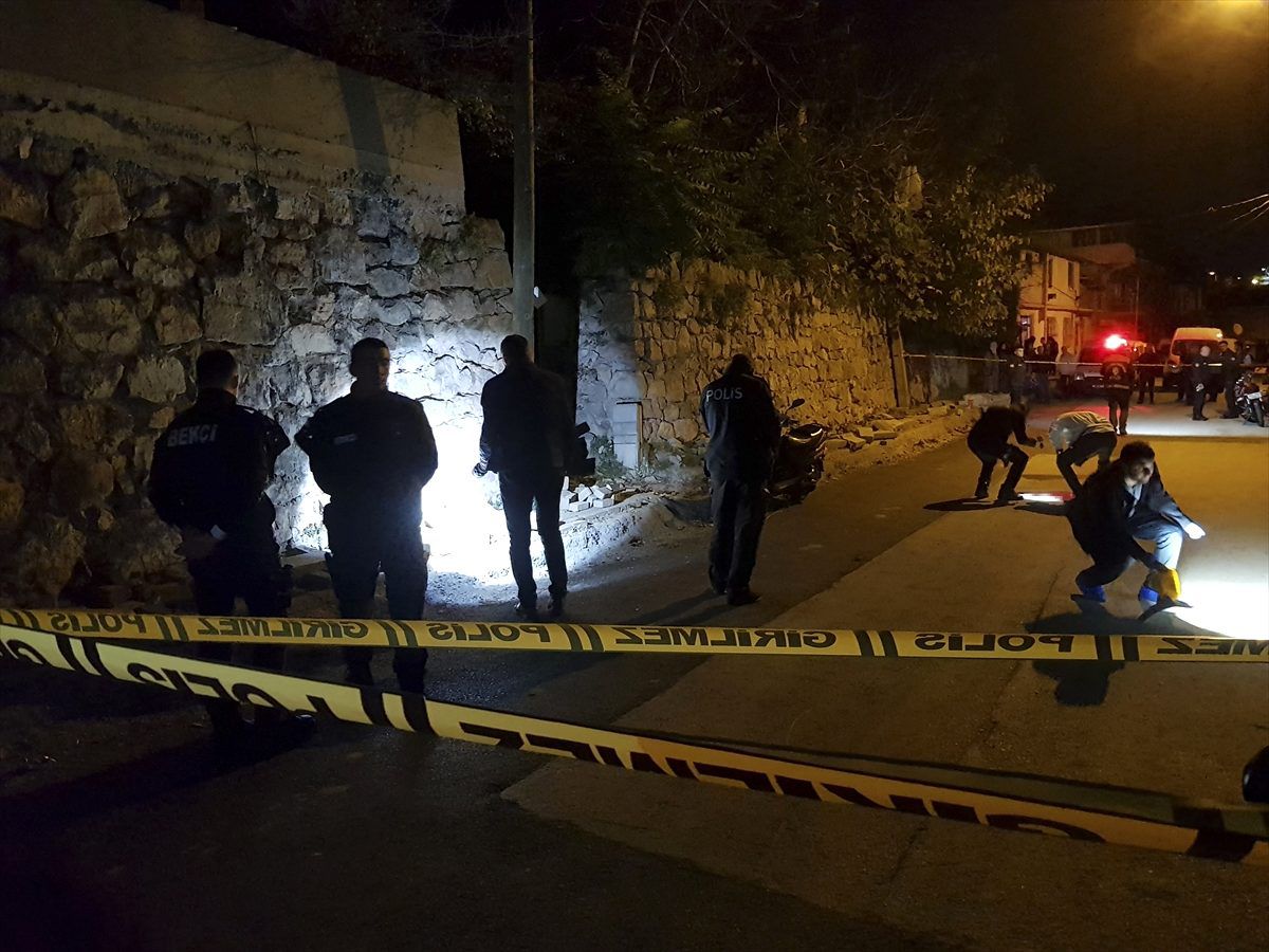 Kocaeli\'de silahlı saldırıya uğrayan kişi öldü