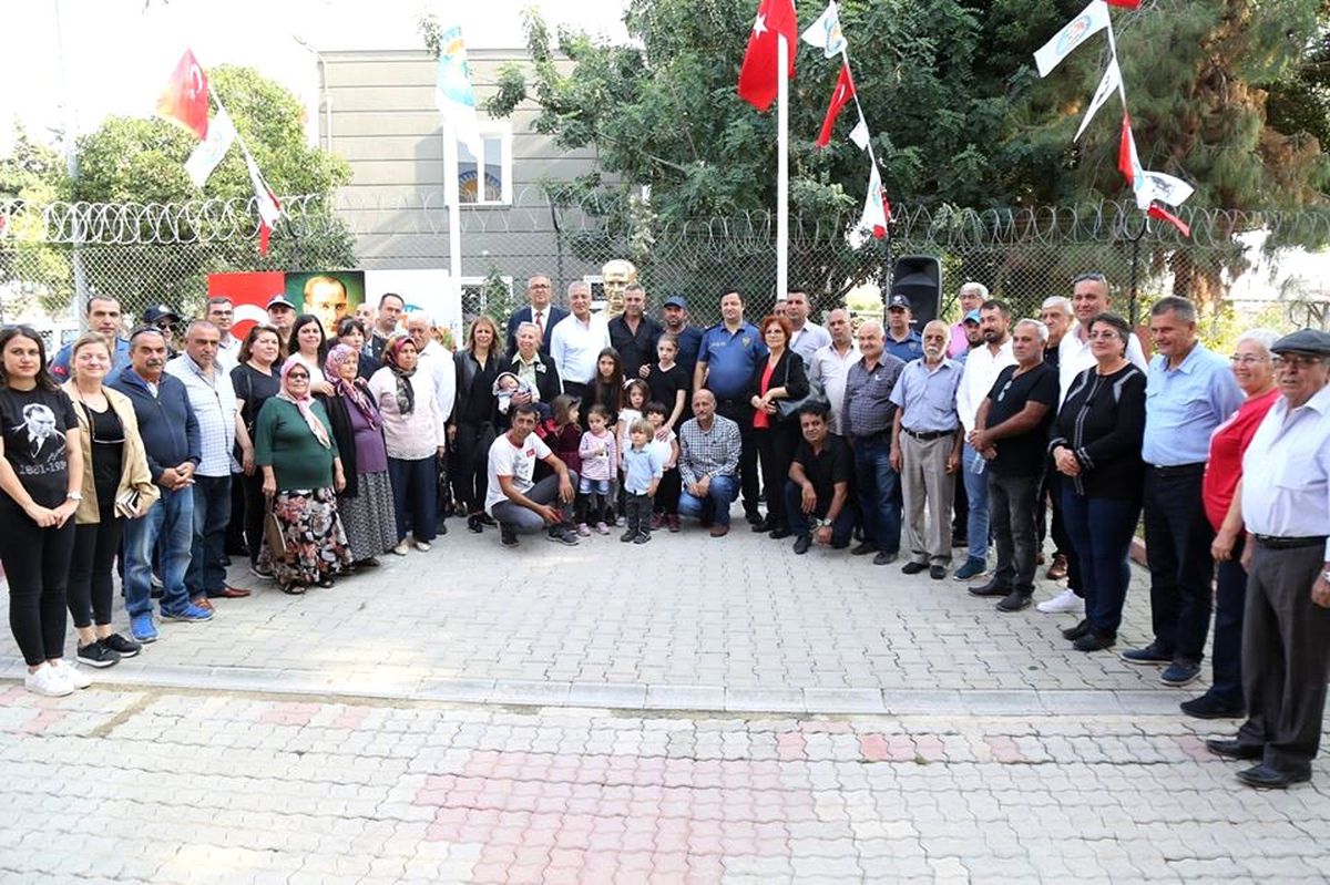 Mezitli\'ye yeni Atatürk büstü
