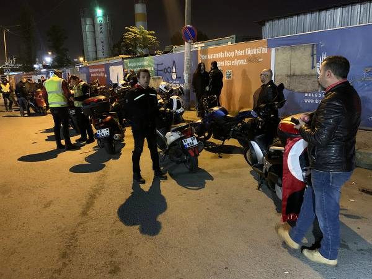 Motosikletçiler Atatürk\'ü anmak için konvoy yaptı