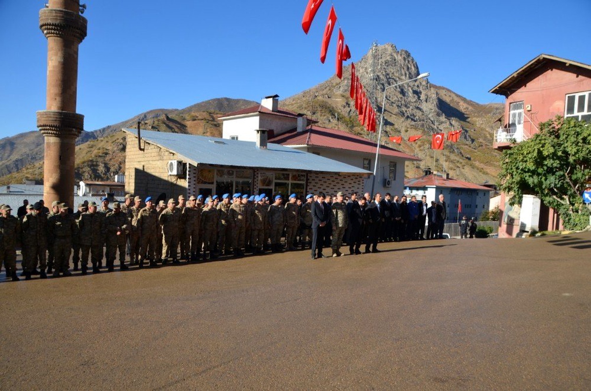 Şemdinli\'de Atatürk\'ü anma töreni
