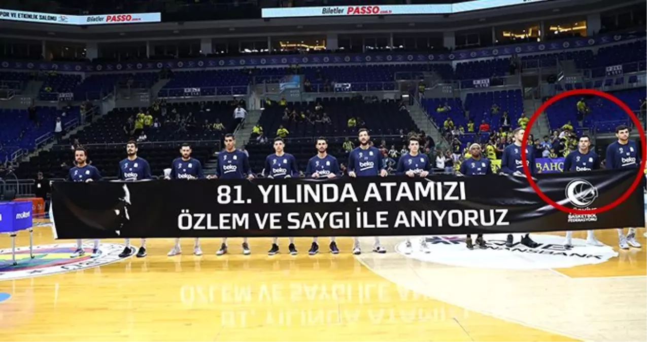 Semih Erden\'den Atatürk pankartını tutmayan Sloukas\'a tepki!