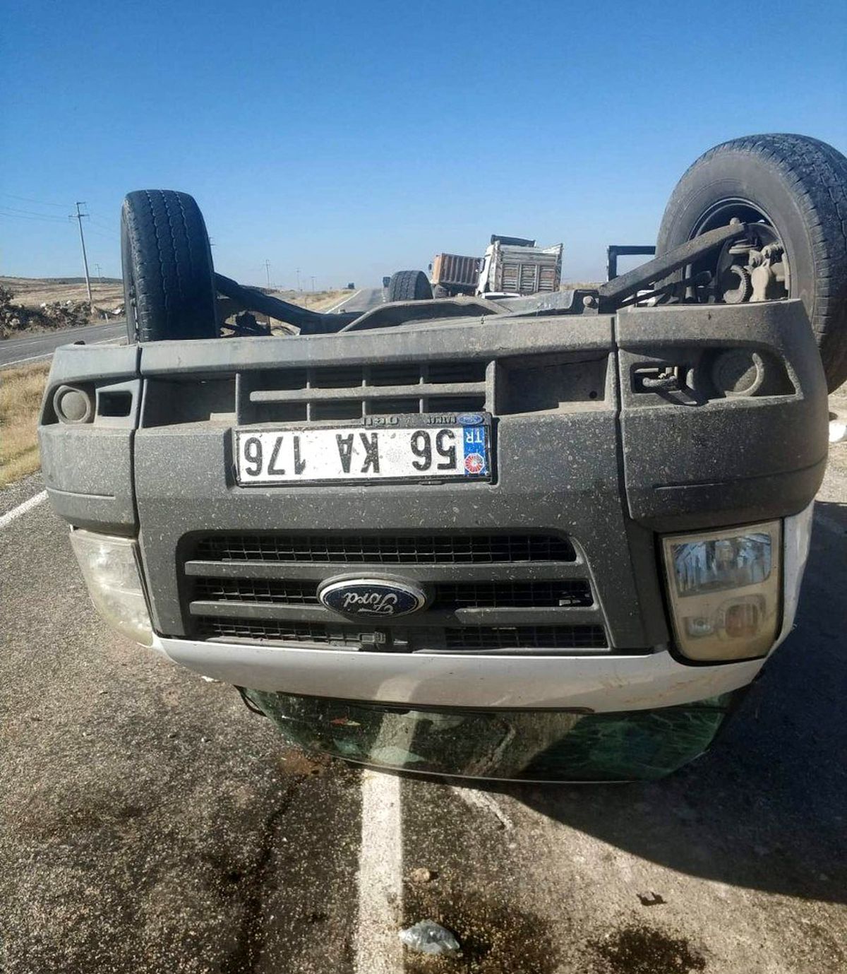 Siirt\'te minibüs devrildi: 2 yaralı