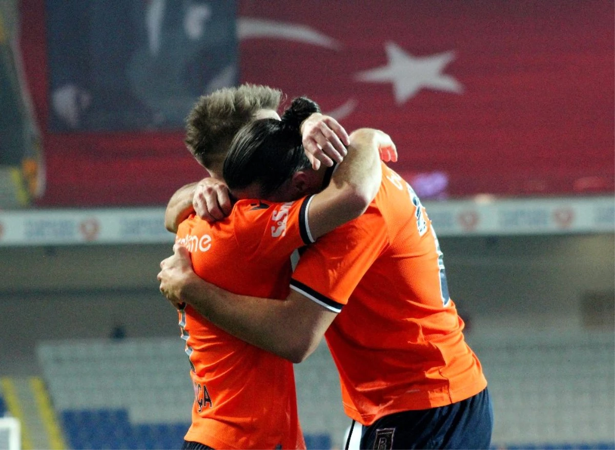 Süper Lig: Medipol Başakşehir: 2 - MKE Ankaragücü: 1 (Maç sonucu)