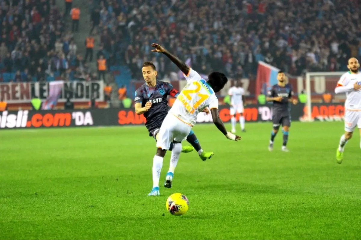 Süper Lig: Trabzonspor: 1 - Alanyaspor: 0 (Maç sonucu)