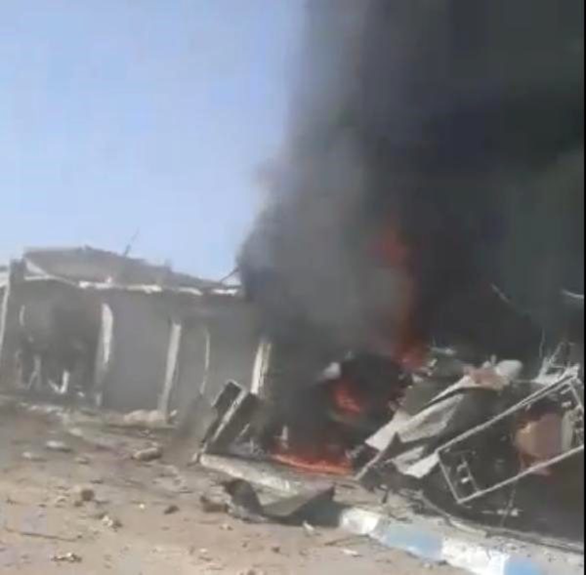 Tel Abyad\'da PKK/PYD\'li teröristlerce bombalı saldırı: 9 ölü, 30 yaralı