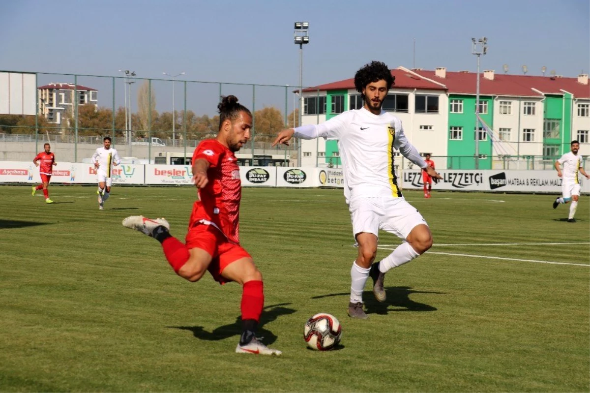 TFF 2. Lig: Sivas Belediyespor: 0 - Bayburt Özel İdare: 2