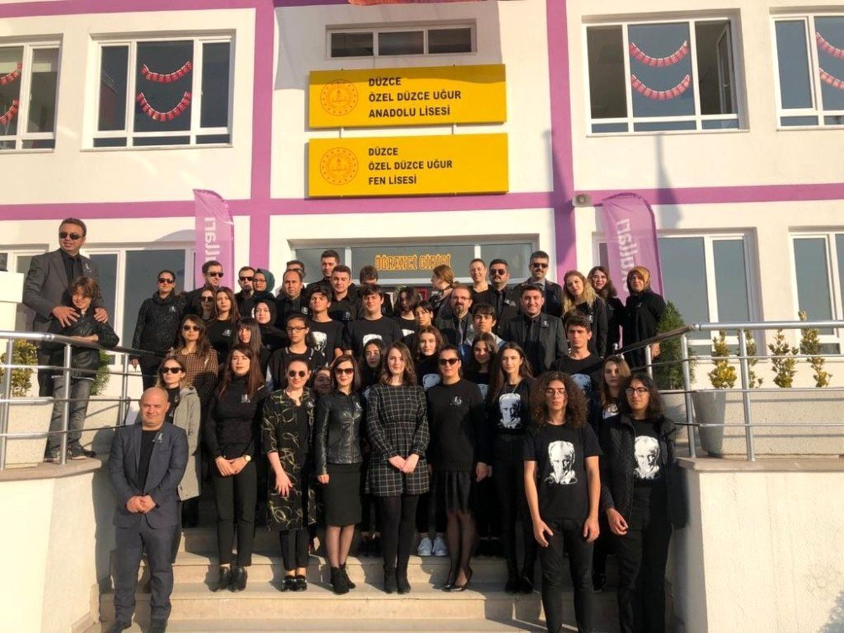 Uğur\'dan özlem dolu program